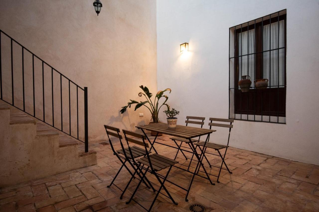 Apartamento La Casa Del Santo Кармона Екстериор снимка